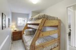 Bedroom/Bunk beds